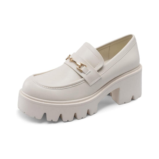 Mocassins femme beige à talon épais, semelle crantée, détail chaîne dorée